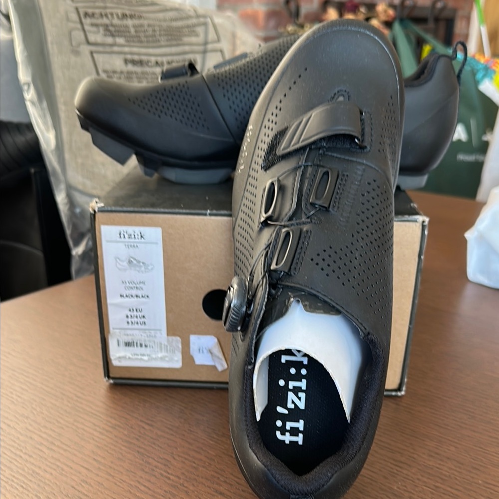 Men's Black Cycling Shoes